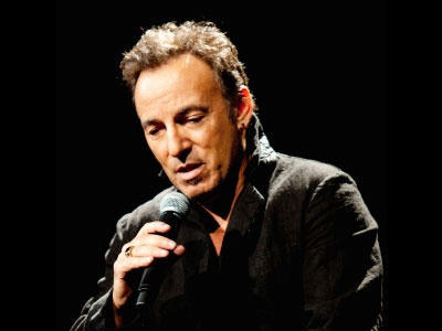 Musiker Jens Unmack og musikanmelder Henrik Queitsch fortæller om deres forhold til den amerikanske rockmusiker Bruce Springsteens musik og liv.