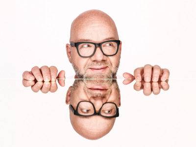 Lars Hjortshøj - Plat & Krone Stand-up tour 2025, på Teaterbygningen I Køge, Lørdag 24. maj kl. 19.00.