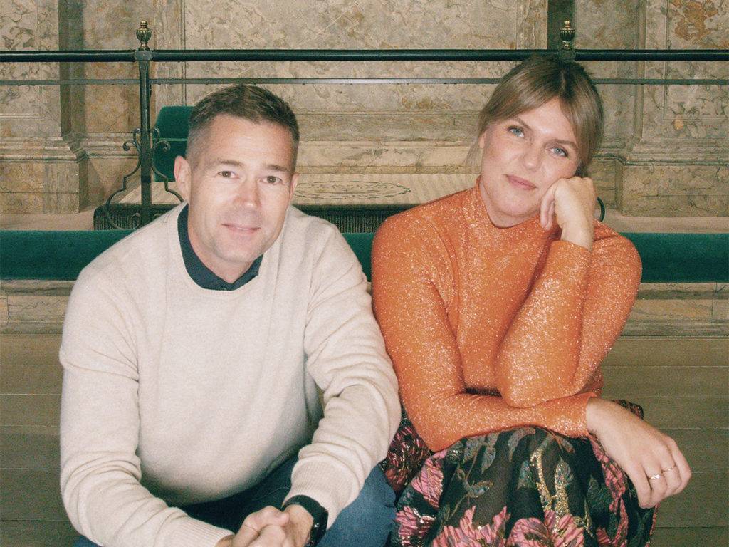 Katrine Muff og Johannes Langkilde garanterer julestemning, når de igen i år inviterer til julekoncert på Teaterbygningen i Køge fredag 19. december.